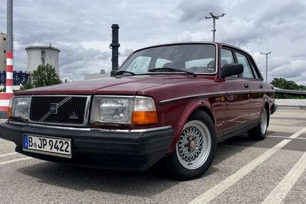 Volvo 240 239.000 km 9.600 &euro; Berlin 12249