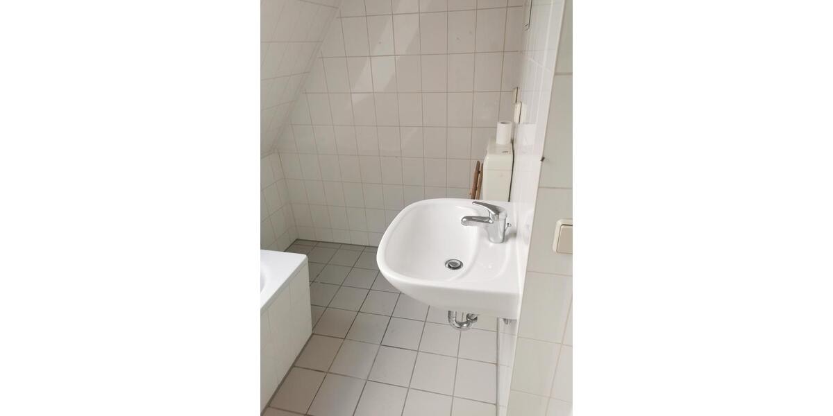 Dachgeschoßwohnung Berlin Treptow-Köpenick - 4 Zimmer, 111 m&sup2;, 1.400&euro; | Angebot:24865471