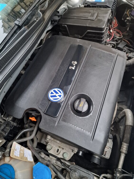 VW Golf V 122.000 km 5.000 € Berlin 10178