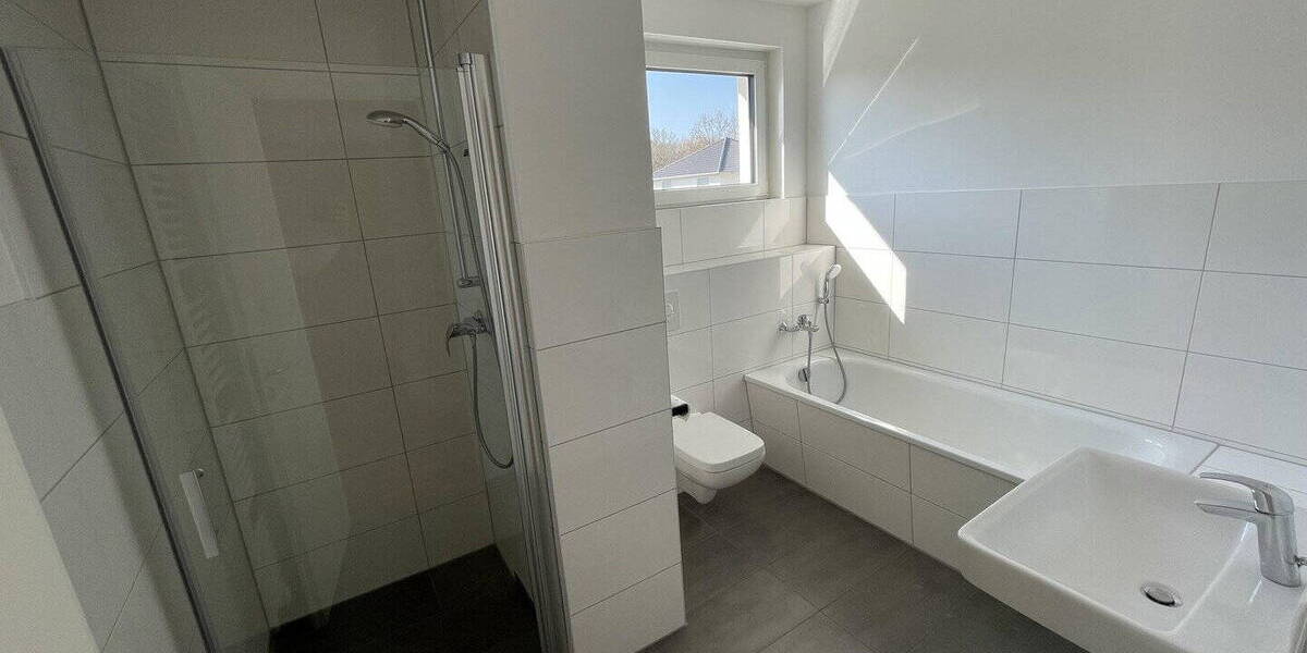 Doppelhaushälfte Schöneiche bei Berlin - 6 Zimmer, 140 m&sup2;, 2.300&euro; | Angebot:25910518