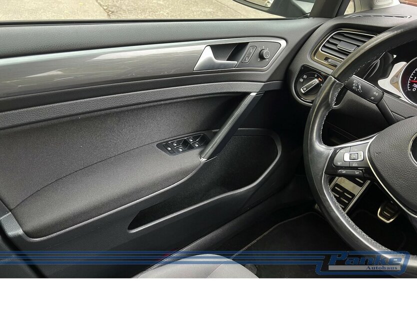 VW Golf VII Allstar BMT*PDC*Xenon*SHZ*Tempo* 94.457 km 12.990 € Berlin 13187