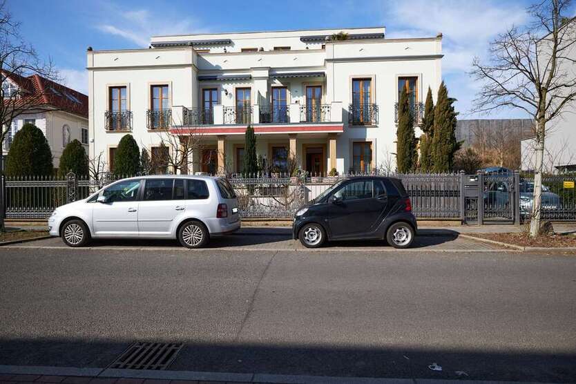 Haus zum Kaufen in Berlin 2.800.000 € 291 m²