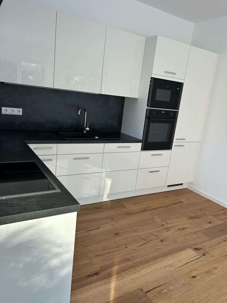 Haus zum Mieten in Berlin 3.700 € 170 m²