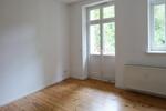 Helle 2 Zimmer-Wohnung mit Balkon & Stellplatz in zentraler Lage