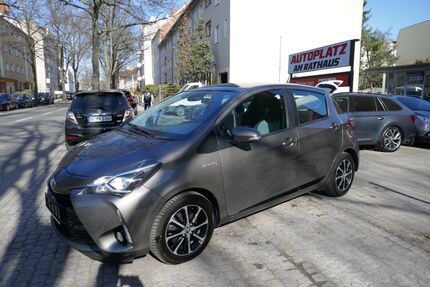 Toyota Yaris 90.725 km 12.950 &euro; Berlin-Tempelhof 12105