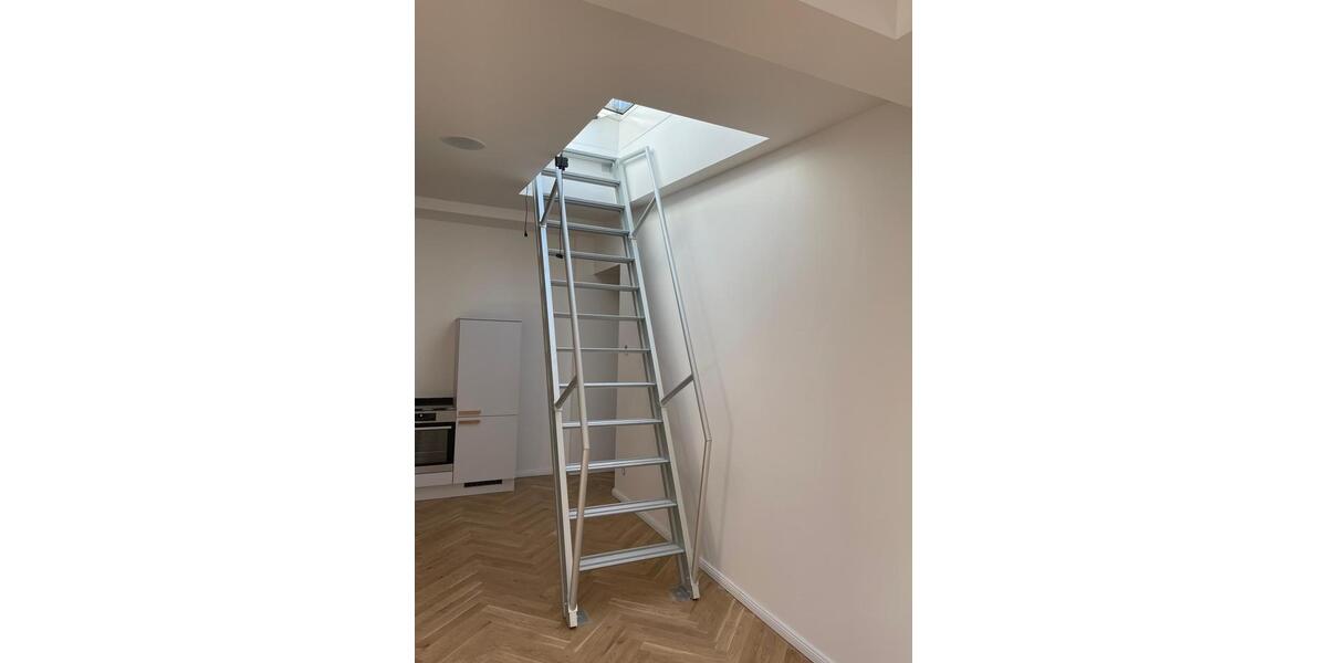 Dachgeschoßwohnung Berlin Tempelhof-Schöneberg - 3 Zimmer, 95 m&sup2;, 2.300&euro; | Angebot:26443460