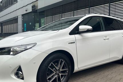 Toyota Auris 208.872 km 8.980 &euro; Berlin 13353
