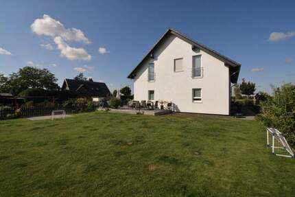 Modernes Zweifamilienhaus mit Blick ins Grüne - Baujahr 2018 in Velten 8 zimmer