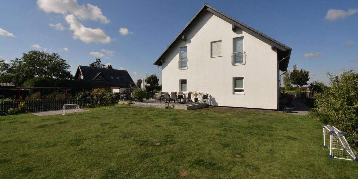 Modernes Zweifamilienhaus mit Blick ins Grüne - Baujahr 2018 in Velten 8 zimmer