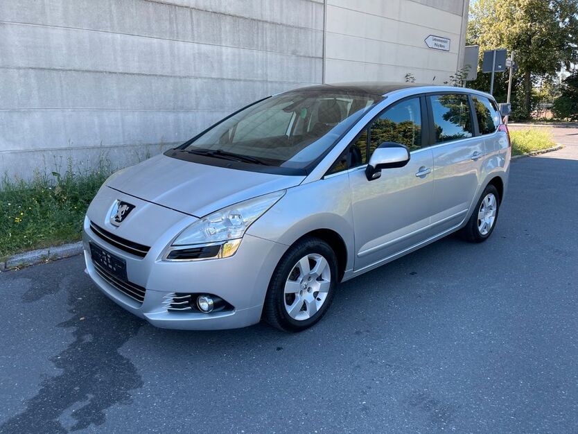 Peugeot 5008 199.000 km 2.499 € Berlin 12057