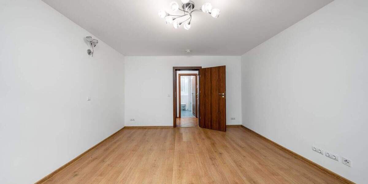 Bezugsfrei: Wunderschöne 3-Zimmer-Wohnung in Reinickendorf inkl. Stellplatz und Balkon 3 zimmer