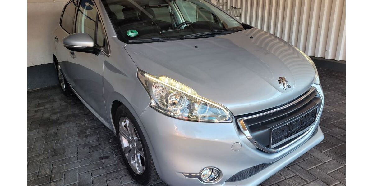 Peugeot 208 81.433 km 8.950 &euro; Berlin 12277