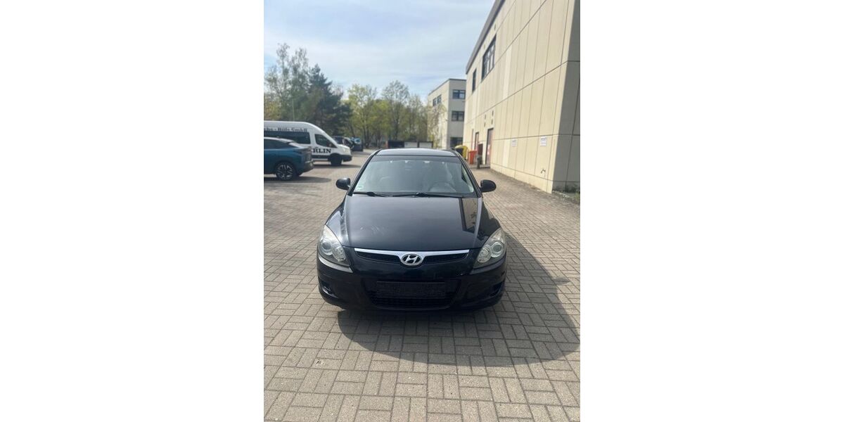 Hyundai i30 135.473 km 2.999 &euro; Berlin 12349