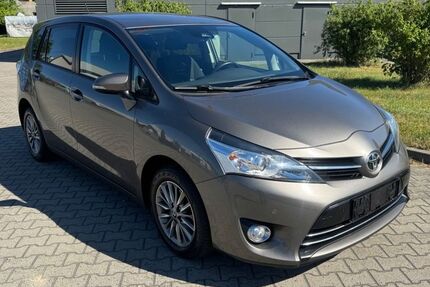 Toyota Verso 125.052 km 14.700 &euro; Mittenwalde 15749