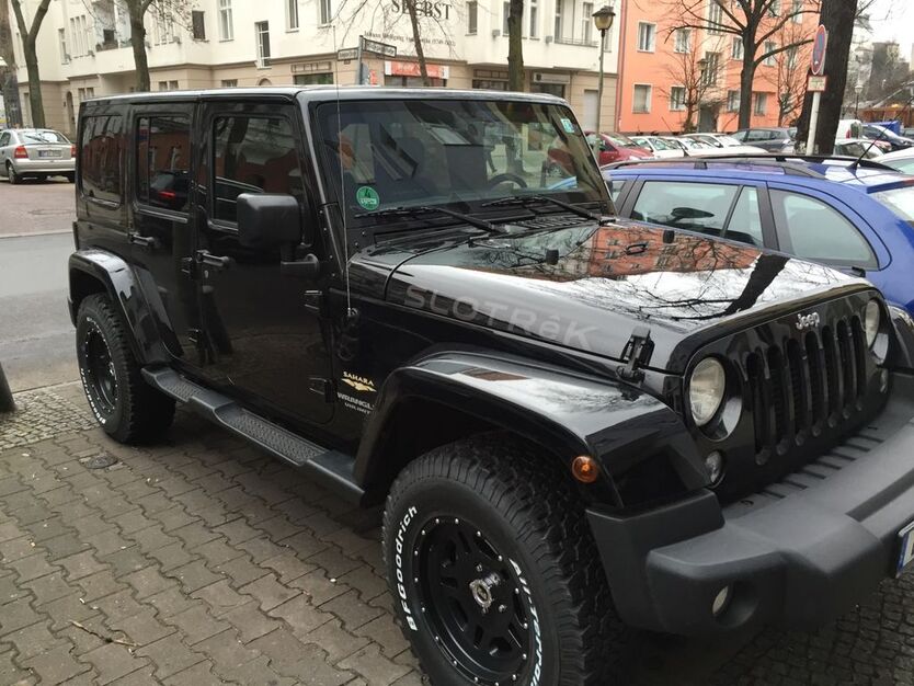 Jeep Wrangler 177.000 km 25.500 € Berlin 14167