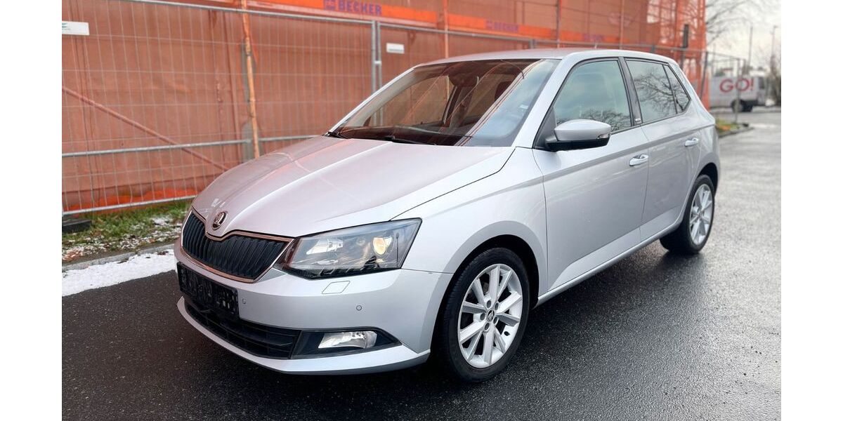 Skoda Fabia 189.000 km 4.999 &euro; Berlin 12057