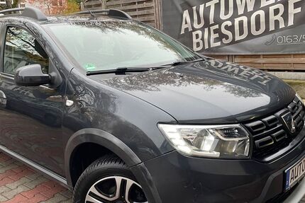 Dacia Sandero 79.000 km 8.950 &euro; Berlin 12683