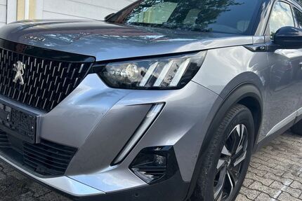 Peugeot 2008 100.000 km 14.400 &euro; Berlin 13403