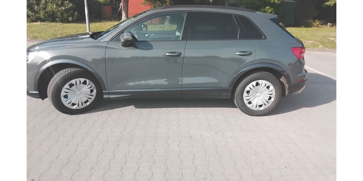 Audi Q3 98.500 km 22.500 &euro; Blankenfelde-Mahlow 15831