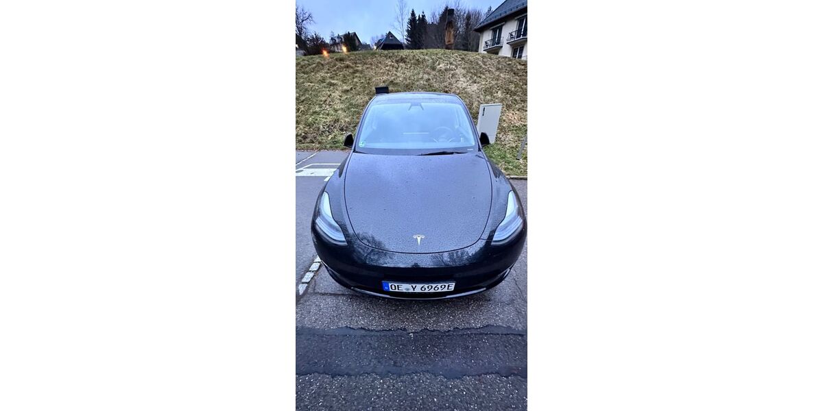 Tesla Model Y 59.800 km 34.500 &euro; Berlin 14197