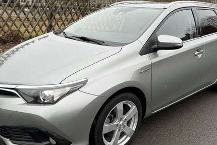 Toyota Auris 56.601 km 15.999 &euro; Berlin 10707
