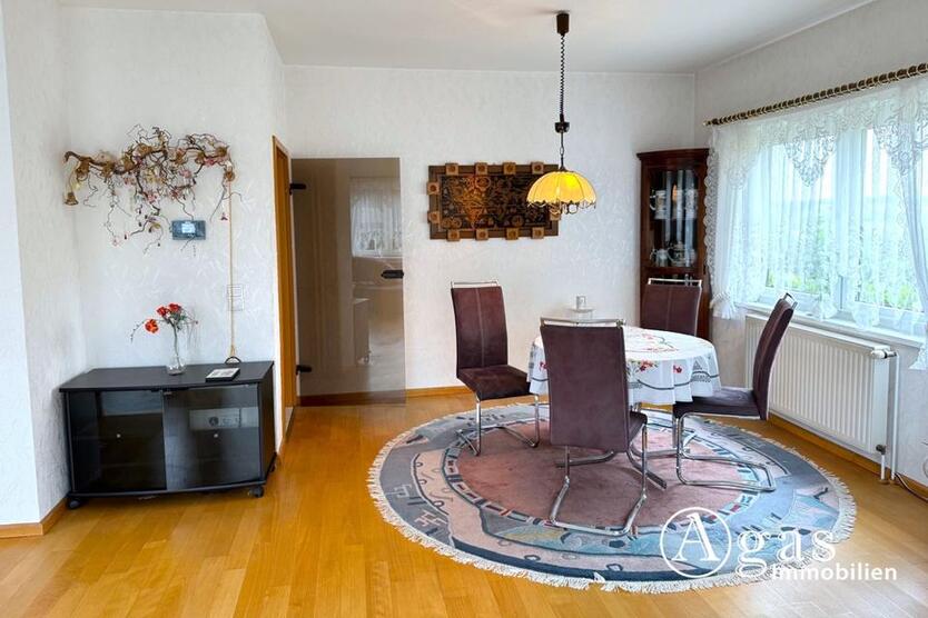 möbliertes Einfamilienhaus mit ca. 180 m² Wohnfläche, 6 Zimmern und Pool in Ahrensfelde zimmer