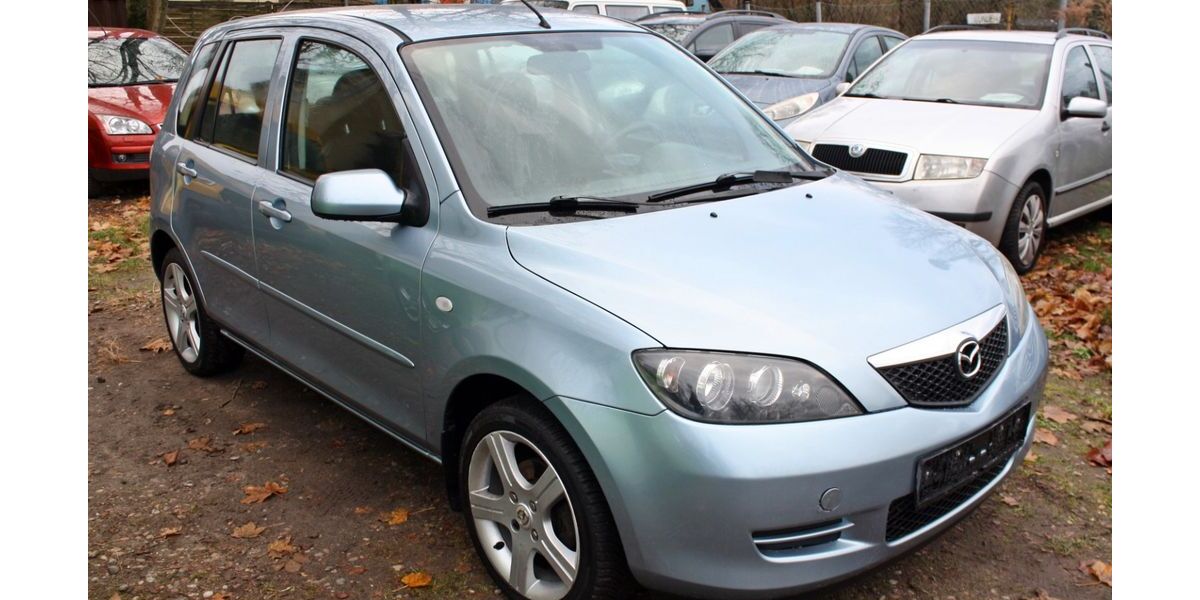 Mazda 2 144.700 km 2.499 &euro; Berlin 13057