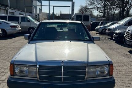 Mercedes-Benz 190 274.106 km 5.900 &euro; Berlin 13507