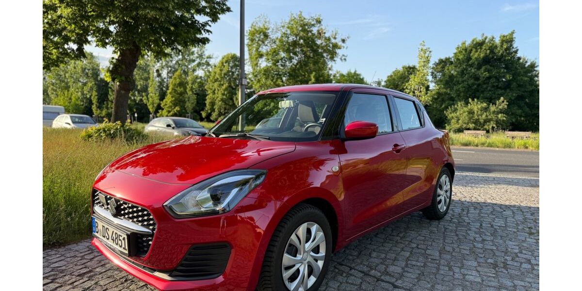 Suzuki Swift 15.458 km 12.500 &euro; Berlin 10585