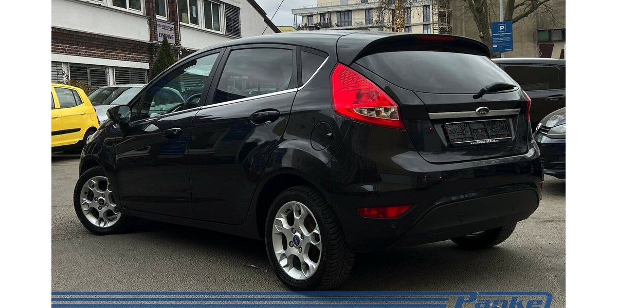 Ford Fiesta Titanium*Keyless*PDC*LED*Tel.*Chrom*GAS* 178.353 km 4.290 &euro; Berlin 13187