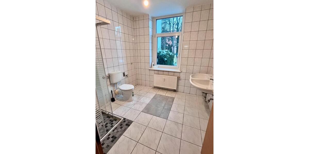 Hochparterre Berlin Marzahn-Hellersdorf - 3 Zimmer, 70 m&sup2;, 400&euro; | Angebot:25948354