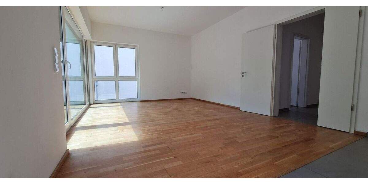 Etagenwohnung Berlin Lichtenberg - 2 Zimmer, 72 m&sup2;, 1.290&euro; | Angebot:25747706