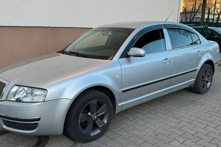 Skoda Superb 200.000 km 3.400 &euro; Berlin 12045
