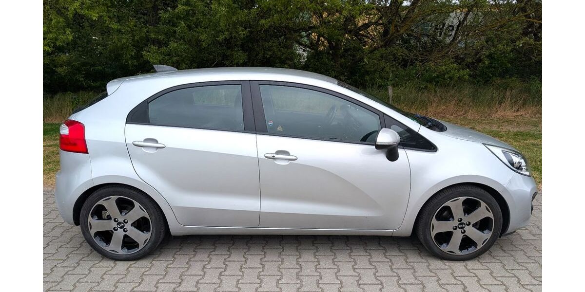 Kia Rio 84.120 km 5.900 &euro; Ludwigsfelde 14974