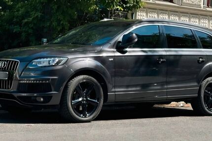 Audi Q7 220.000 km 15.500 € Berlin 10785
