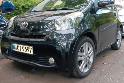 Toyota IQ 48.000 km 8.700 &euro; Berlin 14197