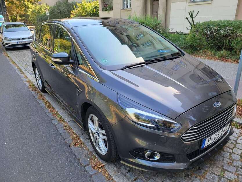 S-Max