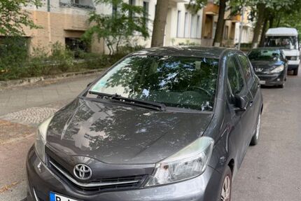 Toyota Yaris 108.000 km 5.700 &euro; Berlin 14197