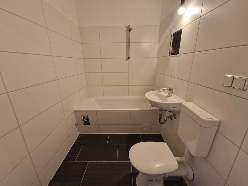 Hier oben lässt's sich leben - eure 3-Zimmer-Wohnung mit Balkon wartet! zimmer