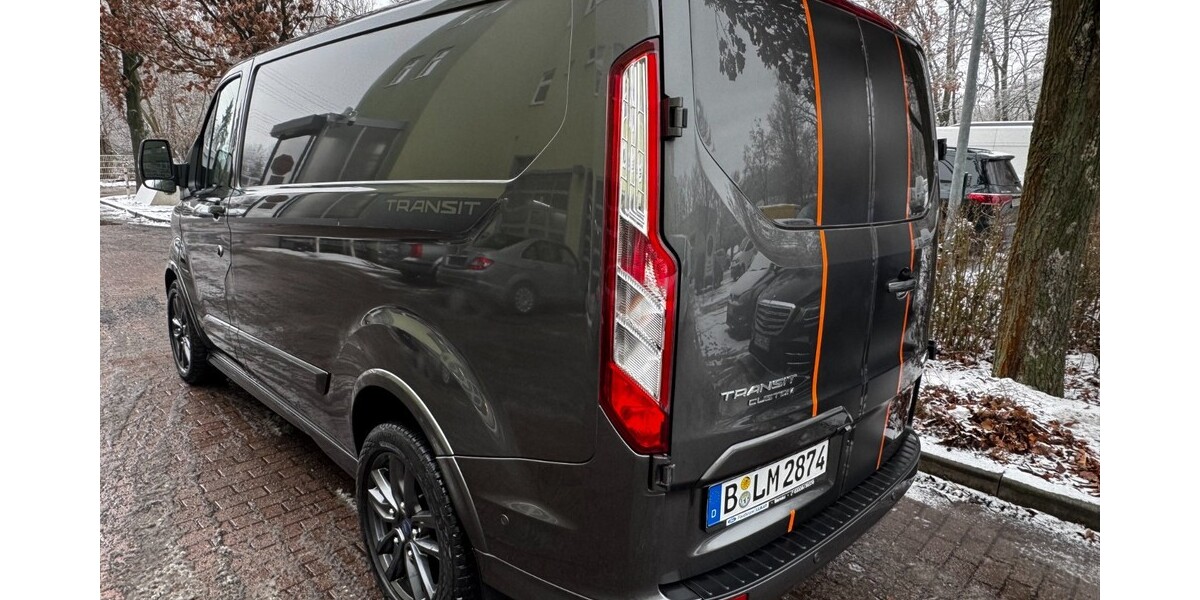 Ford Transit Custom Bus 157.651 km 21.990 &euro; Berlin 10178