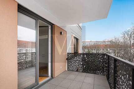 Wohnung Berlin Friedrichshain - 3 Zimmer, 90 m&sup2;, 2.200&euro; | Angebot:25899169