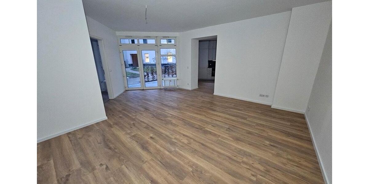 Erdgeschoßwohnung Berlin Lichtenberg - 2.5 Zimmer, 86 m&sup2;, 1.520&euro; | Angebot:24750971