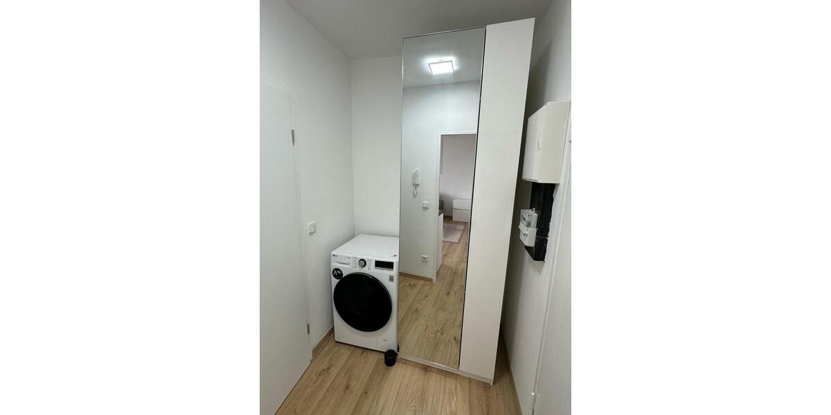 Etagenwohnung Berlin Steglitz-Zehlendorf - 1 Zimmer, 35 m&sup2;, 1.200&euro; | Angebot:26676817