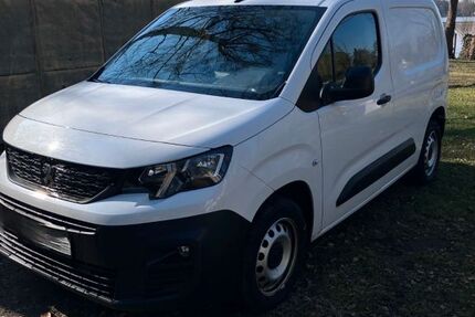 Peugeot Partner 118.000 km 9.900 &euro; Berlin 14059