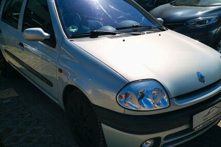 Renault Clio 128.436 km 2.999 &euro; Teltow 14513