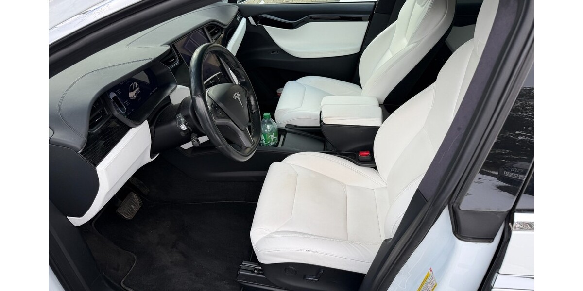 Tesla Model X 153.000 km 39.999 &euro; Berlin 10178