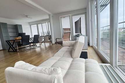 Wohnung Berlin Charlottenburg-Wilmersdorf - 3 Zimmer, 126 m&sup2;, 2.160&euro; | Angebot:27144512