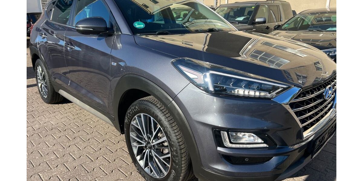 Hyundai TUCSON 102.000 km 15.390 &euro; Berlin 13581