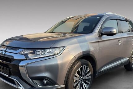 Mitsubishi Outlander 65.407 km 17.450 € Berlin - Buckow 12351