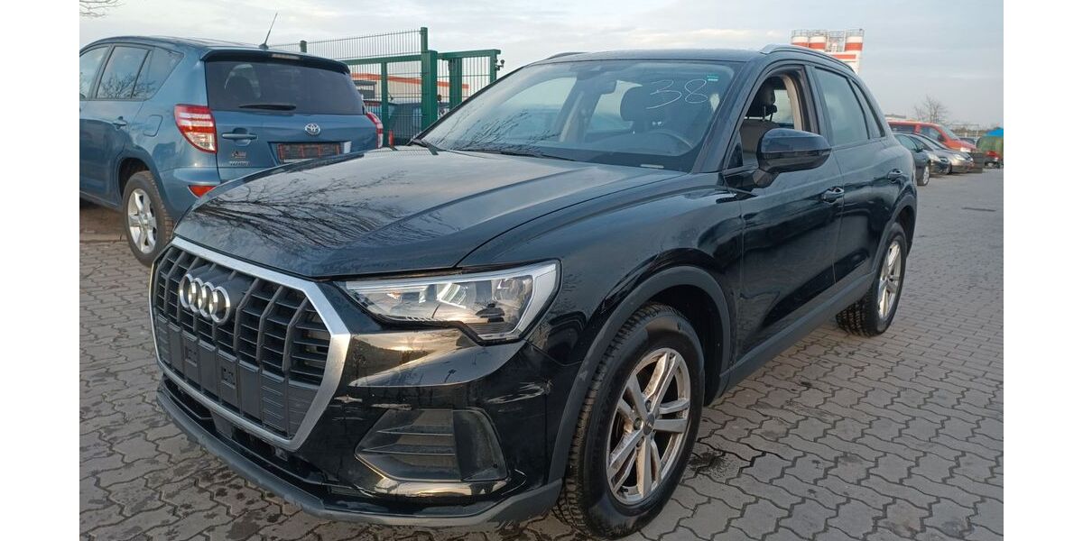 Audi Q3 220.000 km 13.990 &euro; Mittenwalde 15749